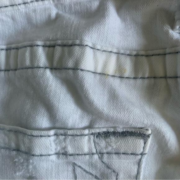 TRUE RELIGION White Distressed Skinny Jeans size 30 - Picture 6 of 9